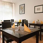 מלון Garden Bilk Hafen 3*