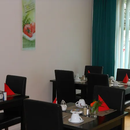 Garden Bilk Hafen 3*