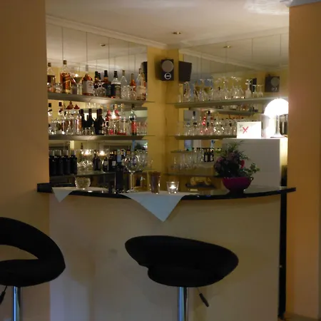 Garden Bilk Hafen מלון 3*