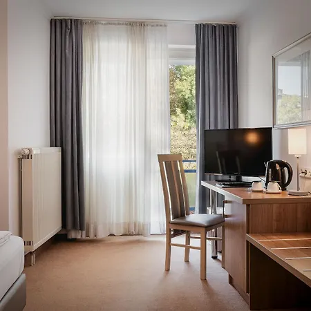 מלון Garden Bilk Hafen 3*